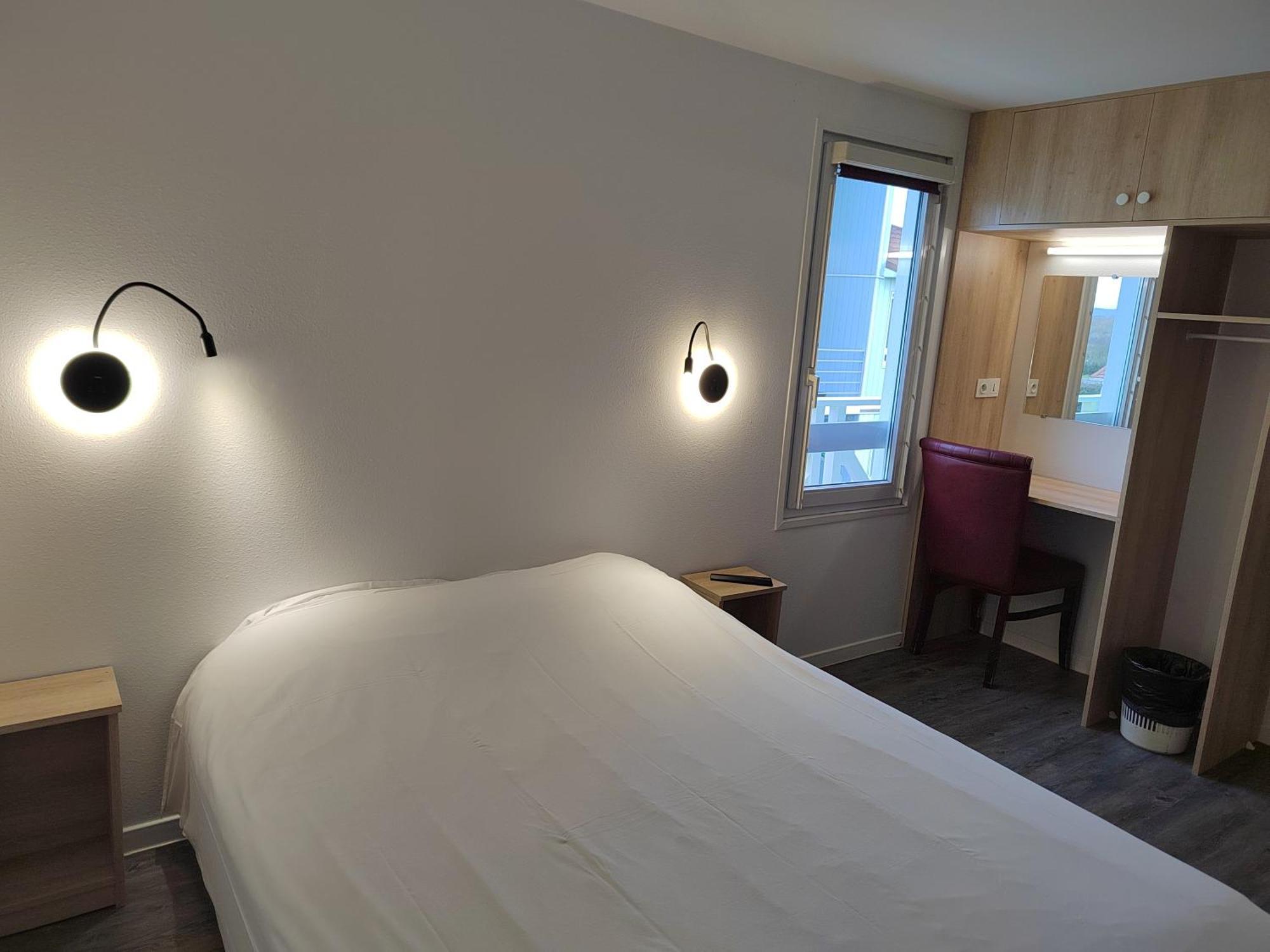 Fasthotel Paris Ouest Bouafle Esterno foto